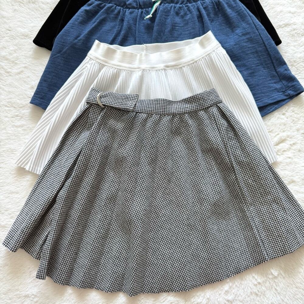 Bundle of girls skirts size 7 years - Picture 2 of 9